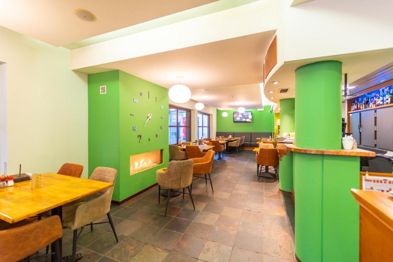 Hotel Ambiotel Тонгерен Экстерьер фото