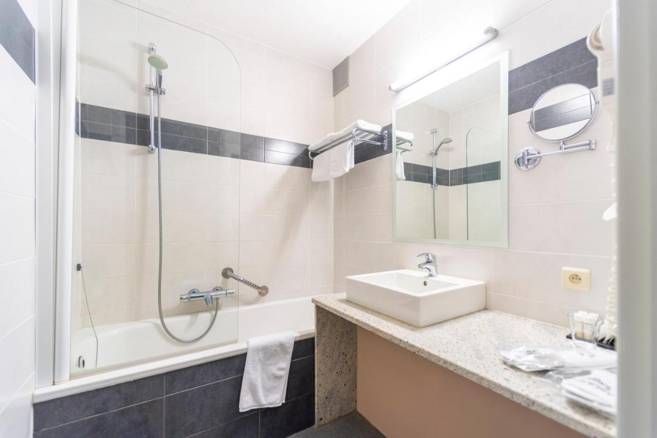 Hotel Ambiotel Тонгерен Экстерьер фото